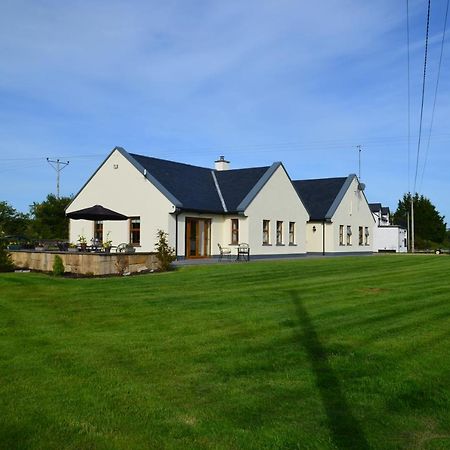 Riverbend Lodge B & B Oughterard Extérieur photo