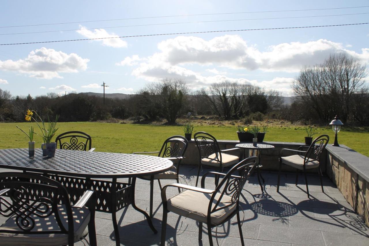 Riverbend Lodge B & B Oughterard Extérieur photo