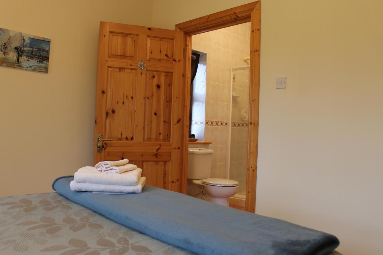 Riverbend Lodge B & B Oughterard Extérieur photo