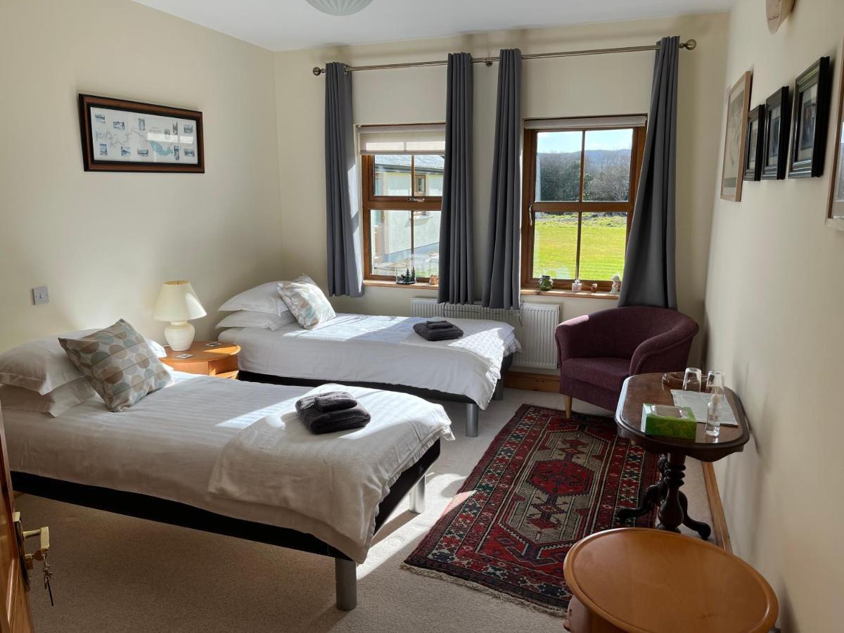 Riverbend Lodge B & B Oughterard Extérieur photo
